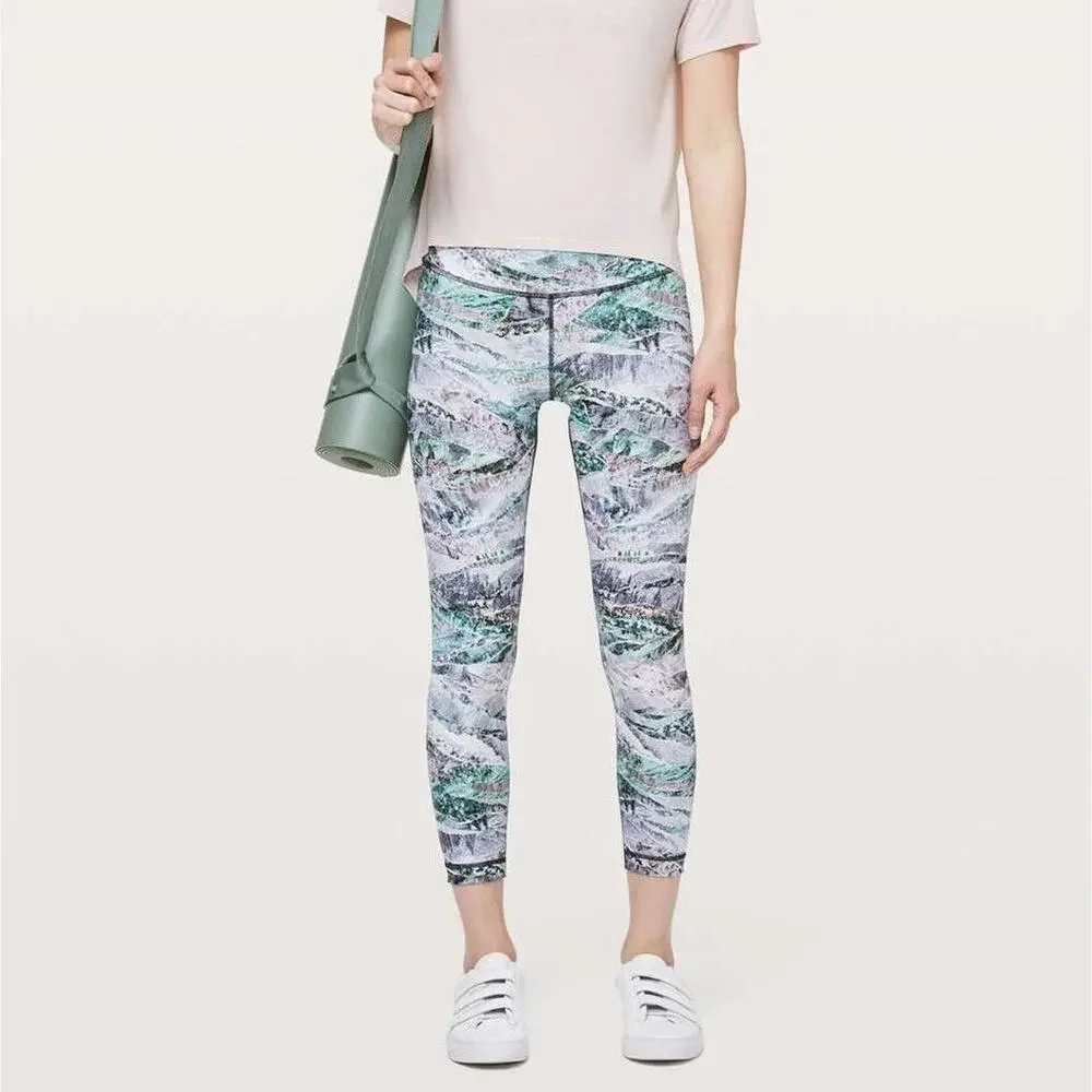 Lululemon Wunder Under High Rise Tight Size 2 Springscape Yoga Pants